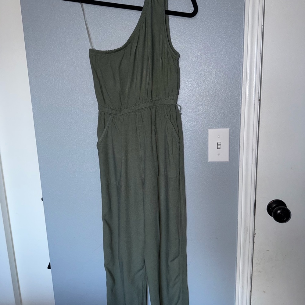 American Eagle Outfitters One-Shoulder Green Jumpsuit